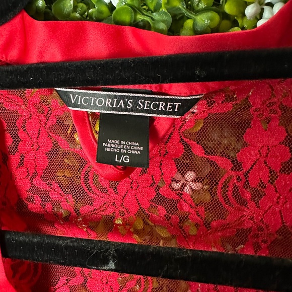 Victoria’s Secret set - Robe & Nightie size L - Picture 6 of 6